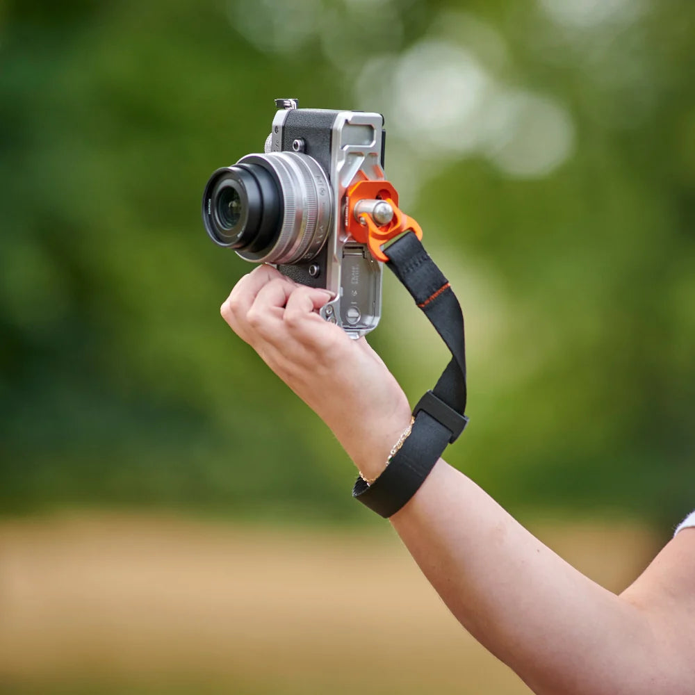 3 Legged Thing AXIS PULSE Moondust | QD Camera Wrist Strap