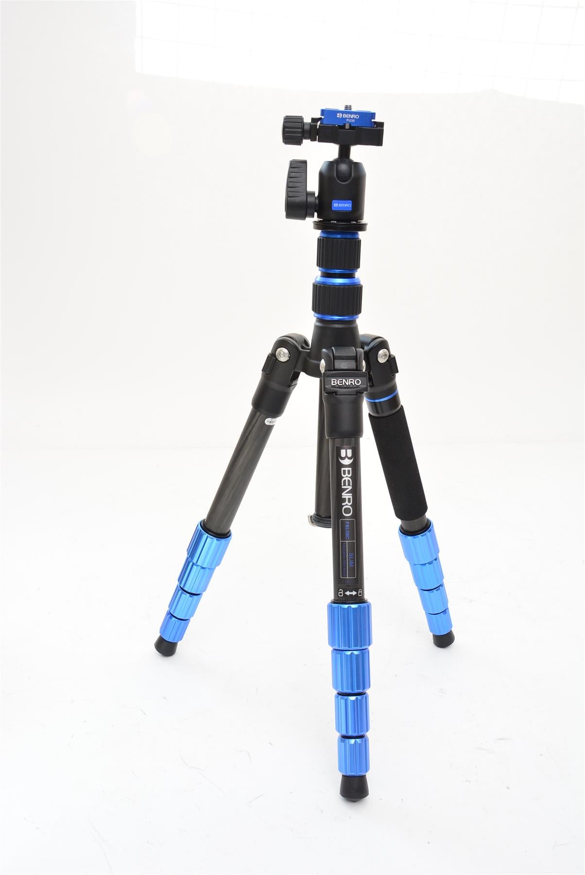 Used Benro FSL09CN00 Mg-Carbon Fiber Tripod with Ball Head