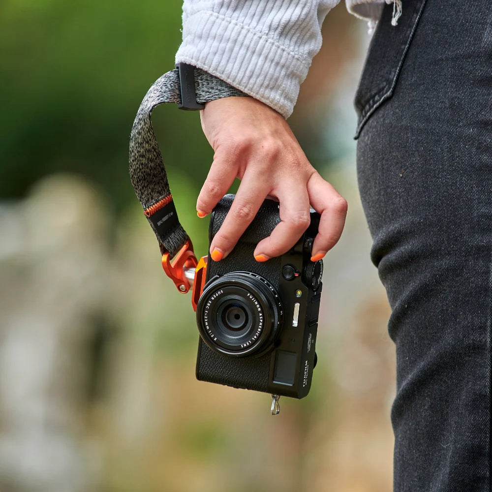 3 Legged Thing AXIS PULSE Ember | QD Camera Wrist Strap