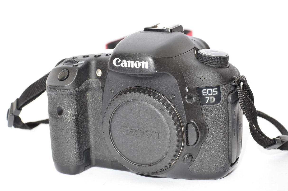 Used Canon EOS 7D EF-S 15-85 IS USM Kit