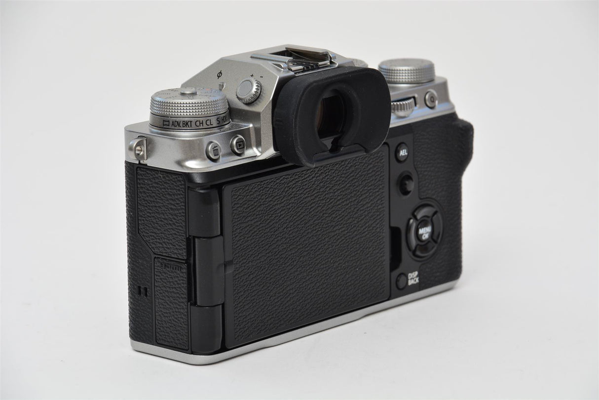 Used Fujifilm X-T4 Camera Body - Silver