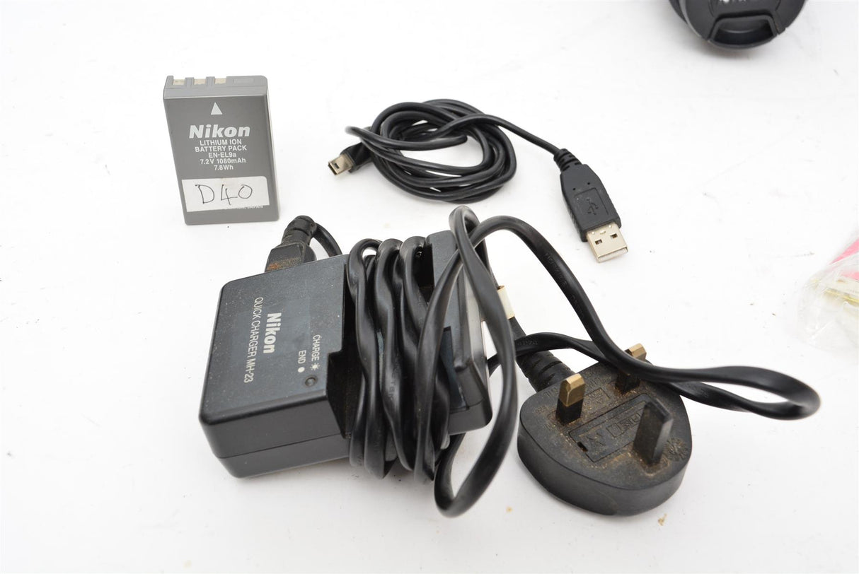Used Nikon D40 DSLR Camera with 18-55mm Lens