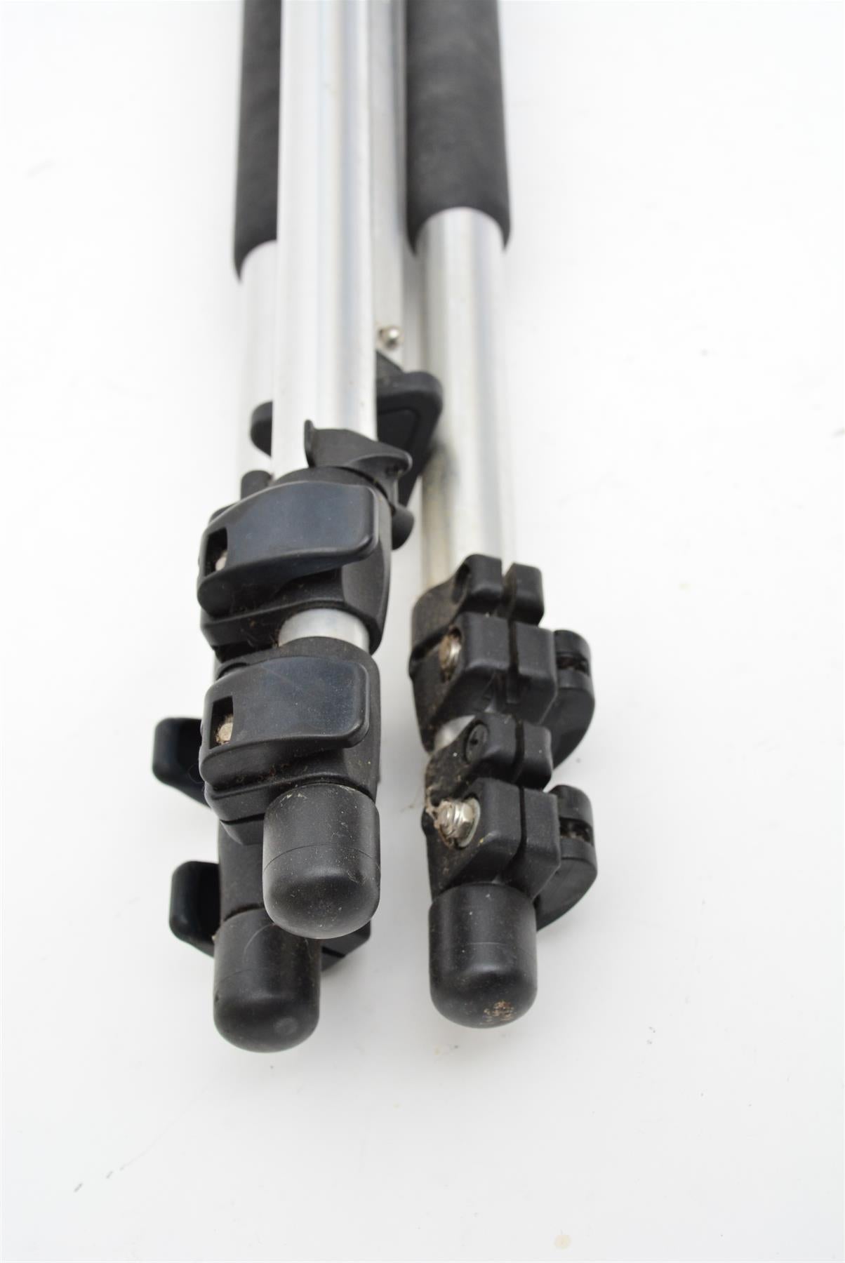 Used Manfrotto 190CL Tripod with 486RC2 Head