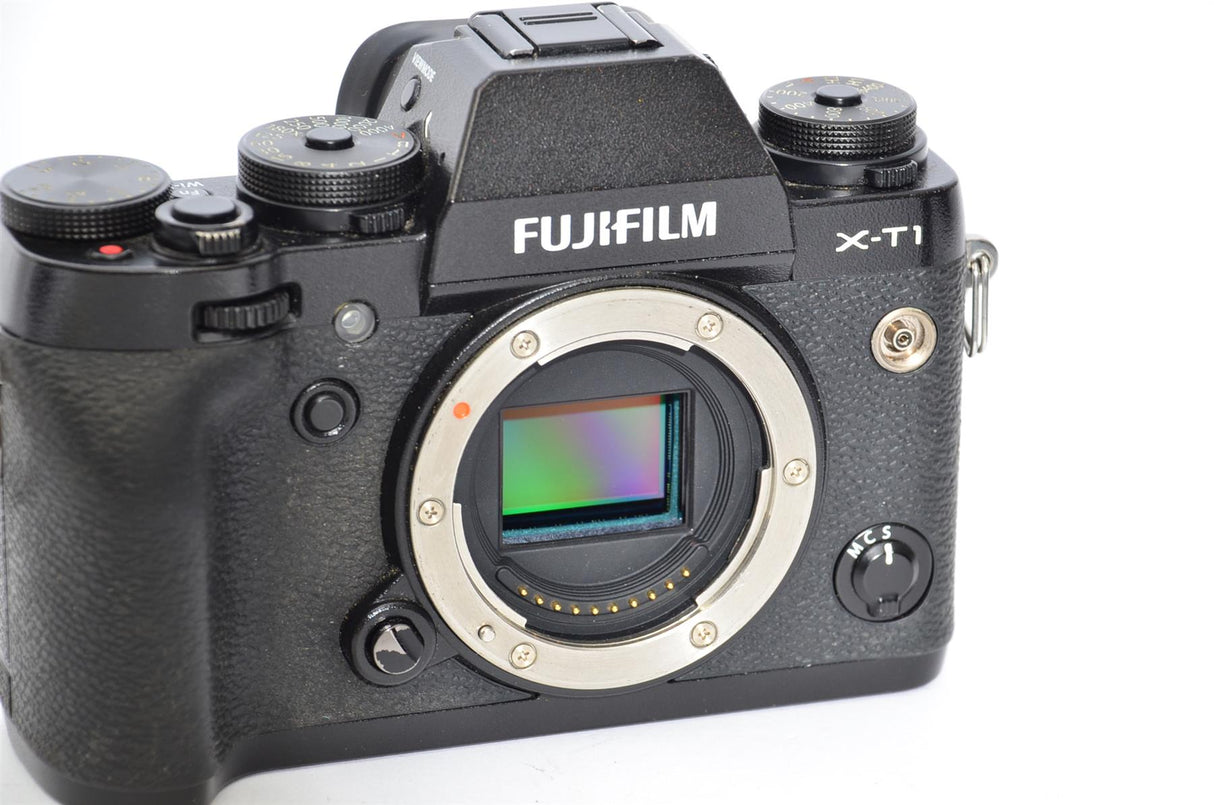 Used Fujifilm X-T1 with 16-50mm XC Lens