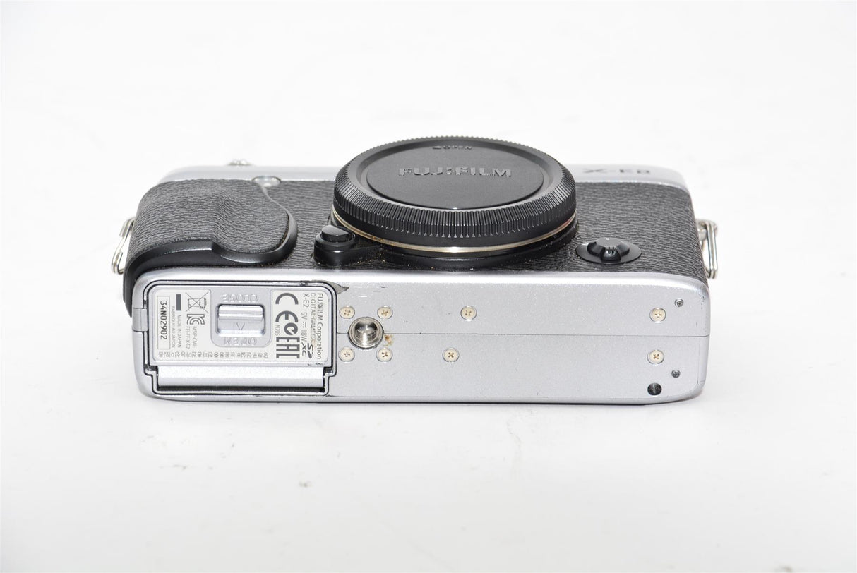 Used Fujifilm X-E2 Mirrorless Digital Camera