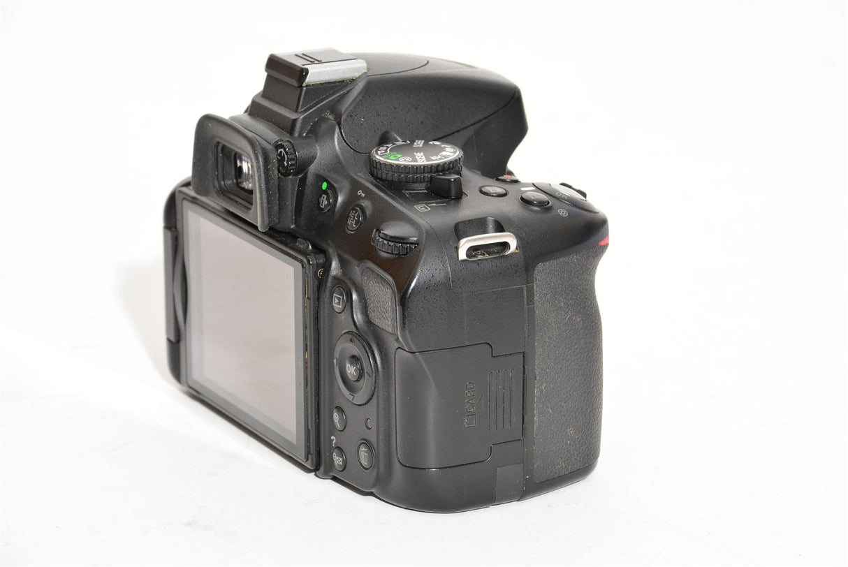 Used Nikon D5100 DSLR Camera