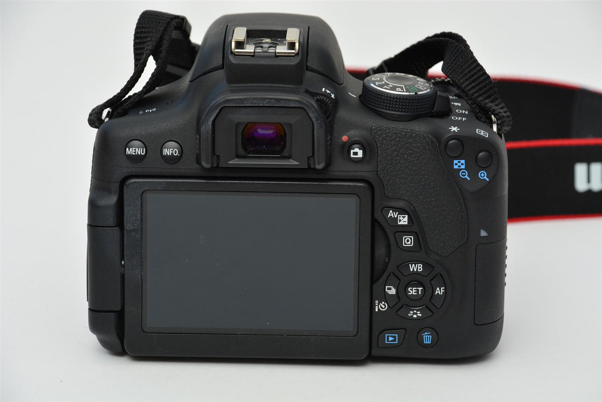 Used Canon EOS 750D with EF-S 18-55mm IS STM Kit