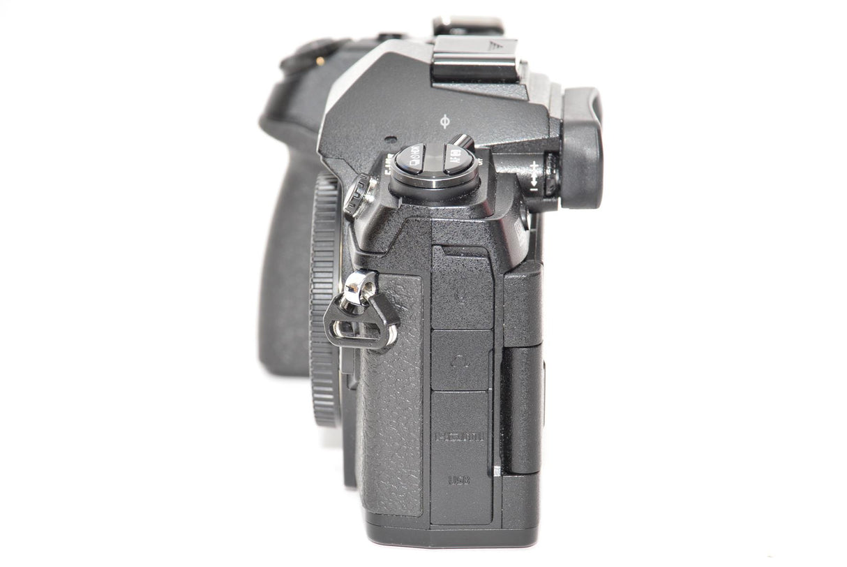 Used Olympus OM-D E-M1 Mark II Mirrorless Camera