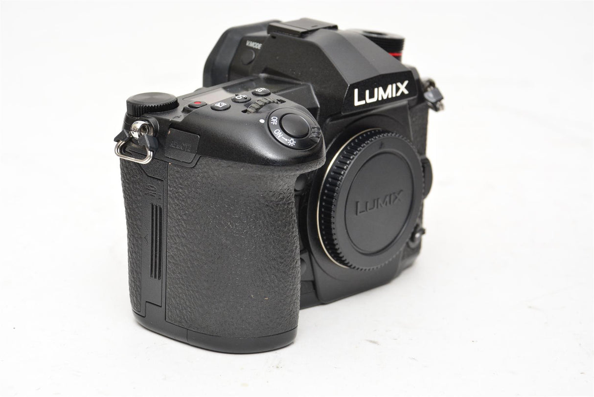 Used Panasonic Lumix DC-G9 Digital Camera Body