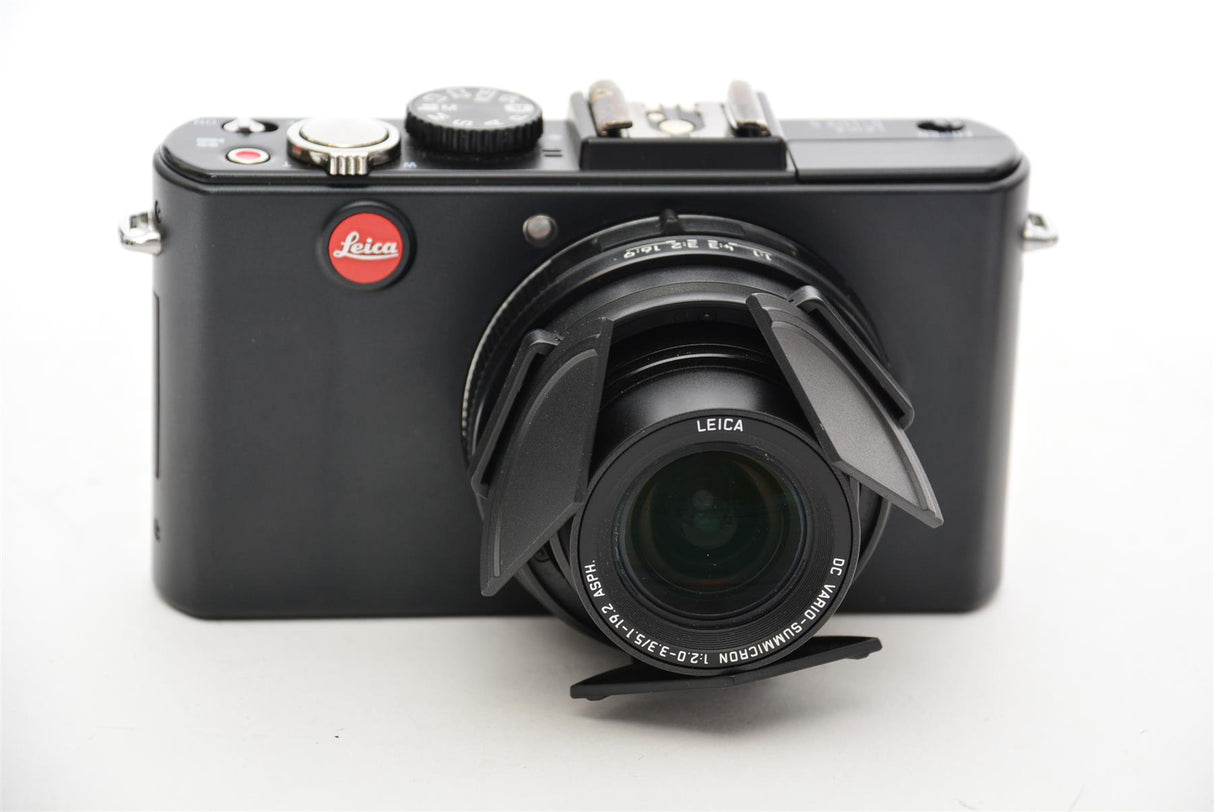 Used Leica D-Lux 5 with Accessories