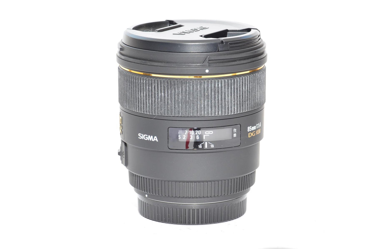 Use Sigma 85mm f/1.4 EX DG Lens For Canon