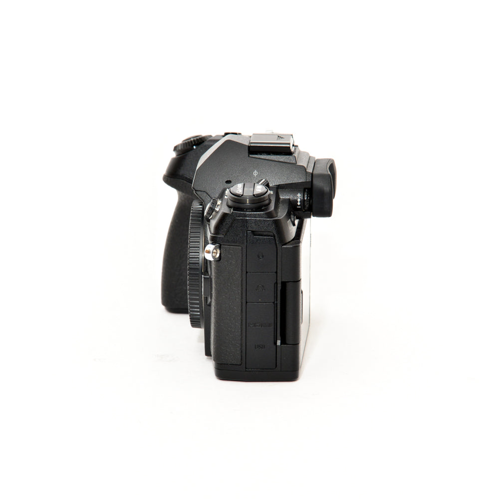 Used Olympus OM-D E-M1 Mark II Mirrorless Camera