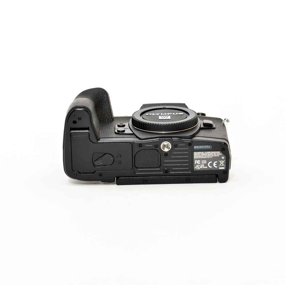 Used Olympus OM-D E-M1 Mark II Mirrorless Camera