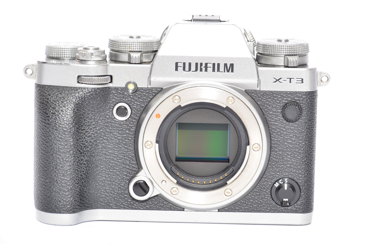 Used Fujifilm X-T3 Digital Mirrorless Camera - Silver
