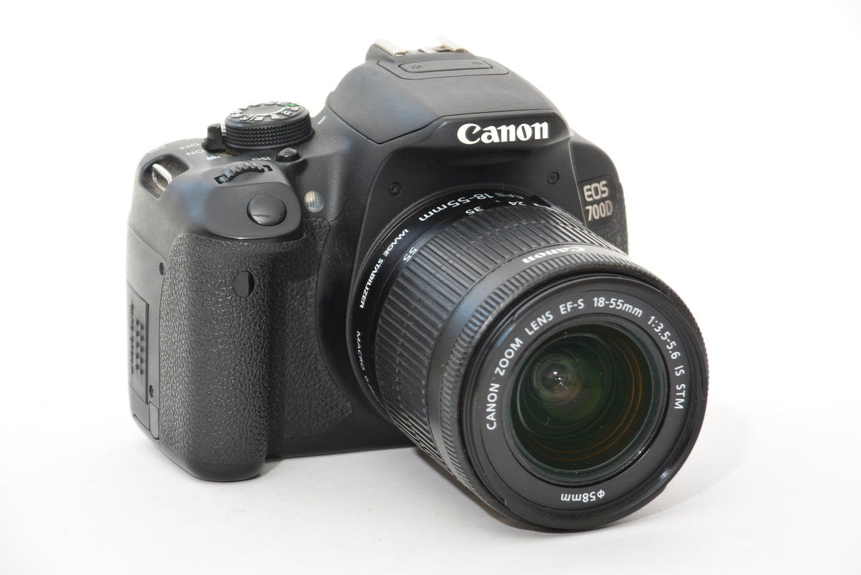 Used Canon EOS 700D Body with 18-55mm EFS Lens