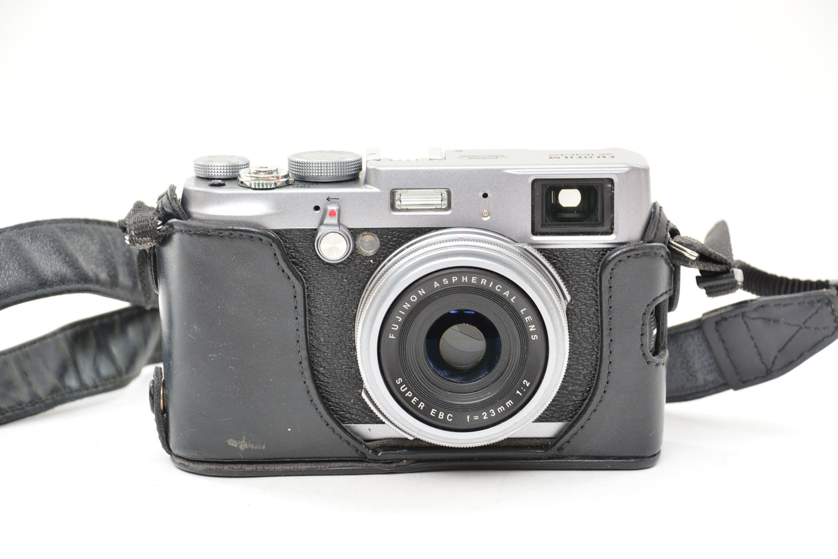 Used Fujifilm X100s Compact Camera