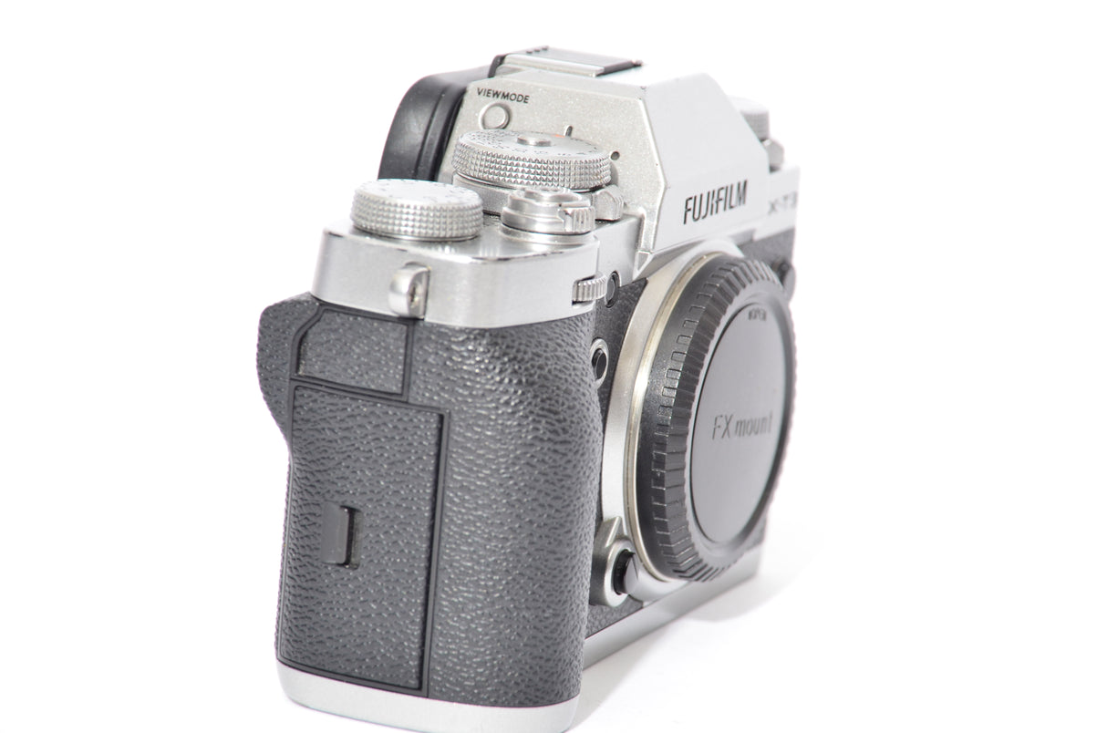 Used Fujifilm X-T3 Digital Mirrorless Camera - Silver