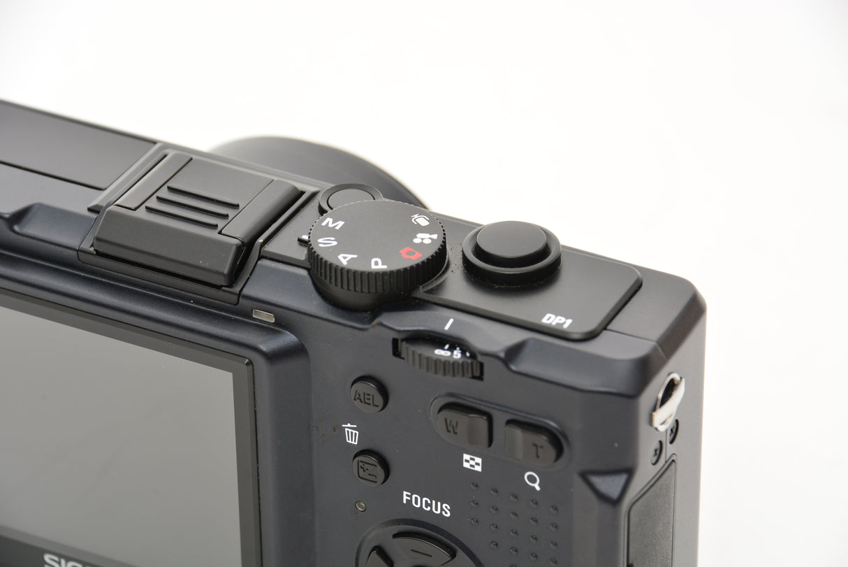 Used Sigma DP1 Compact Digital Camera