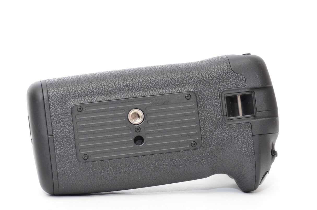 Used Canon BG-E20 Battery Grip