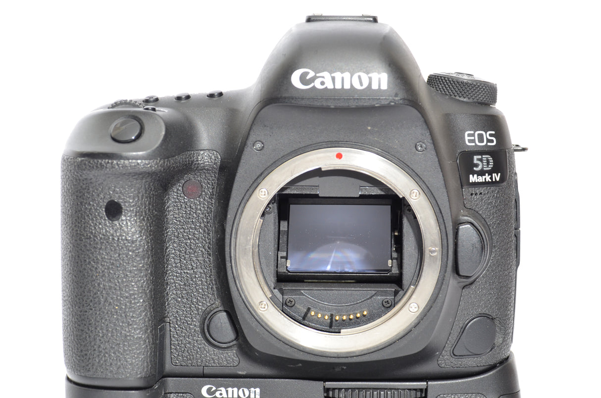 Used Canon 5D MK IV + BG-E20 Battery Grip
