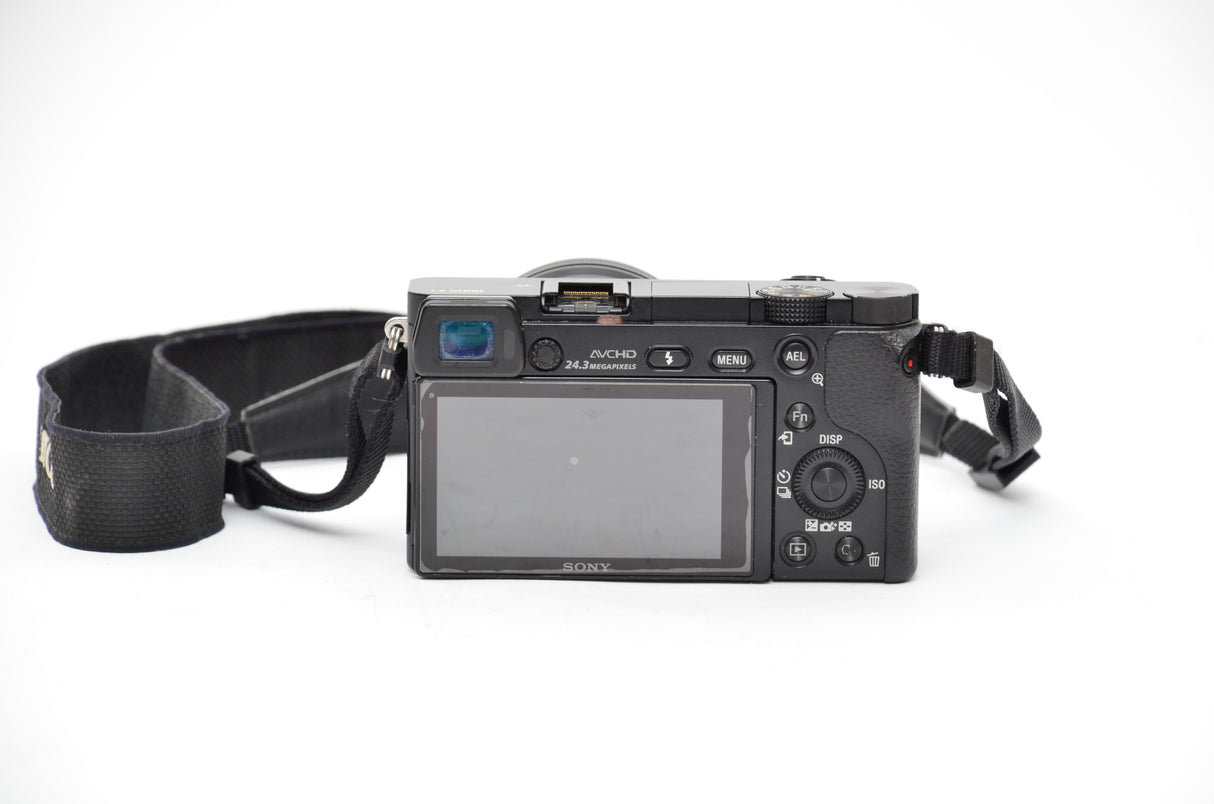 Used Sony a6000 Camera with PZ 16-50mm f/3.5-5.6 OSS Lens