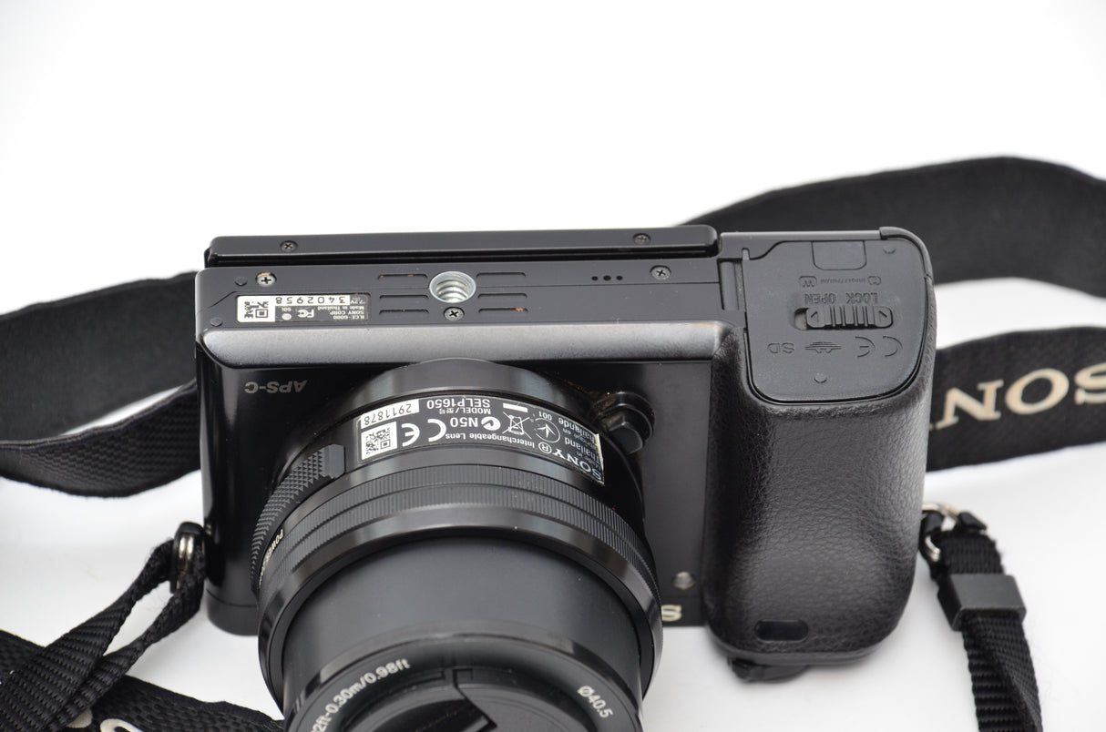 Used Sony a6000 Camera with PZ 16-50mm f/3.5-5.6 OSS Lens