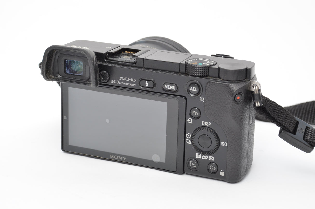 Used Sony Alpha A6000 with 16-50mm f/3.5-5.6 OSS lens