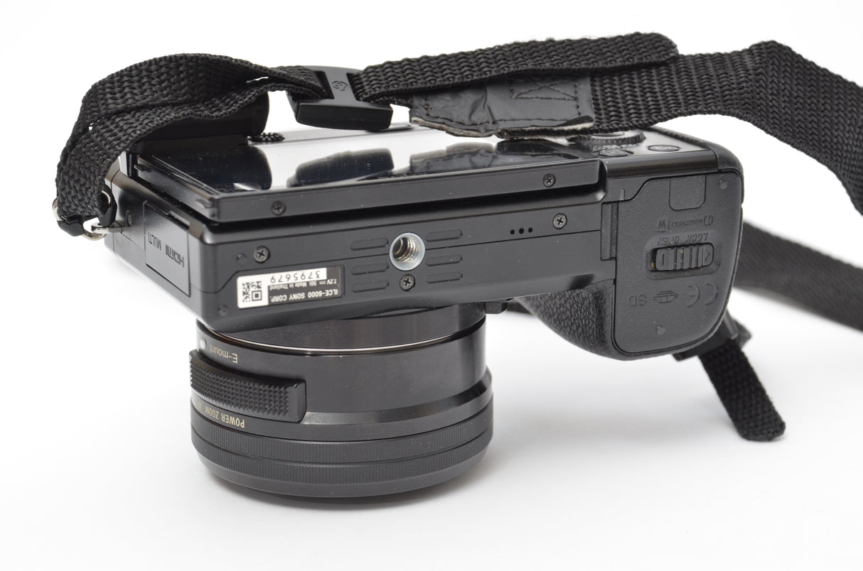 Used Sony Alpha A6000 with 16-50mm f/3.5-5.6 OSS lens