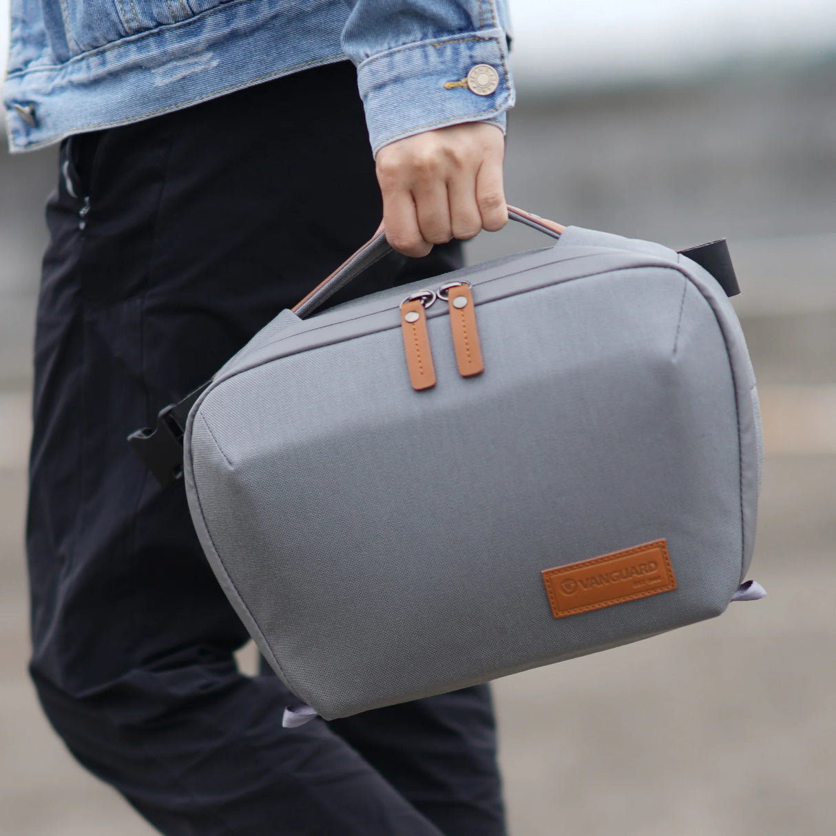 VEO CITY CB24 GY CROSS BODY BAG - GREY
