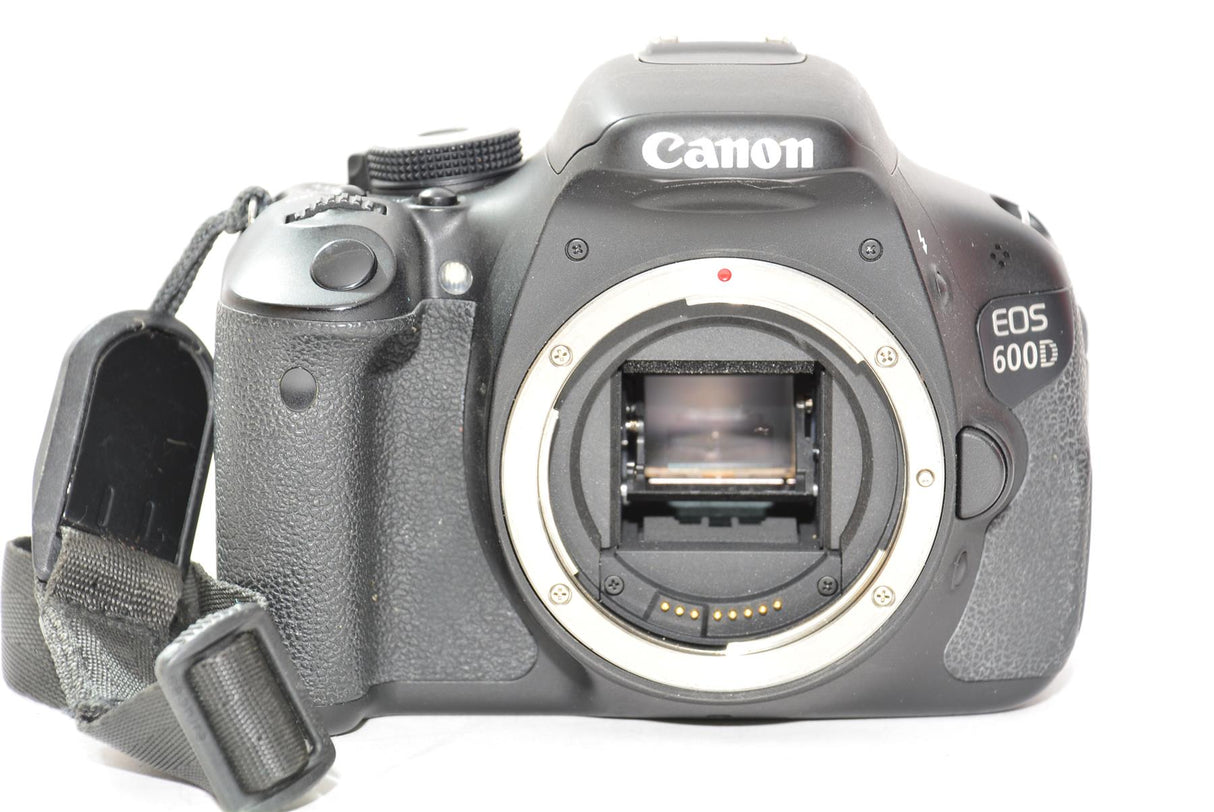 Used Canon EOS 600D DSLR Camera