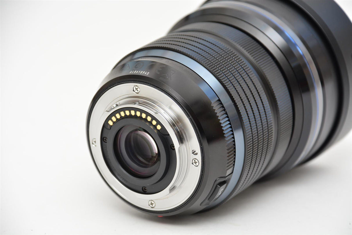 Used Olympus M. Zuiko Digital 7-14mm f/2.8 Lens