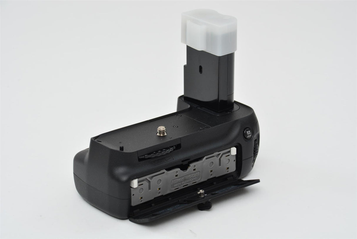 Used Nikon MB-D80 Multi-Power Battery Pack