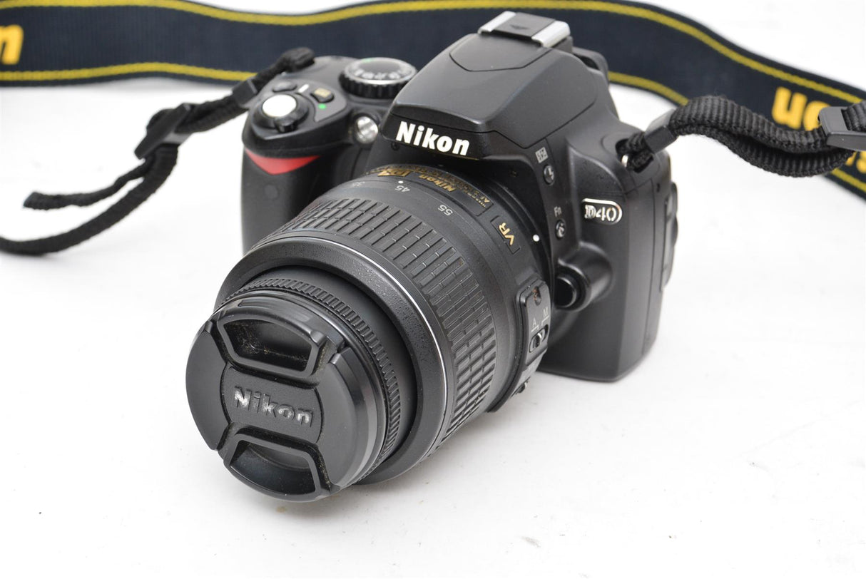 Used Nikon D40 DSLR Camera with 18-55mm Lens