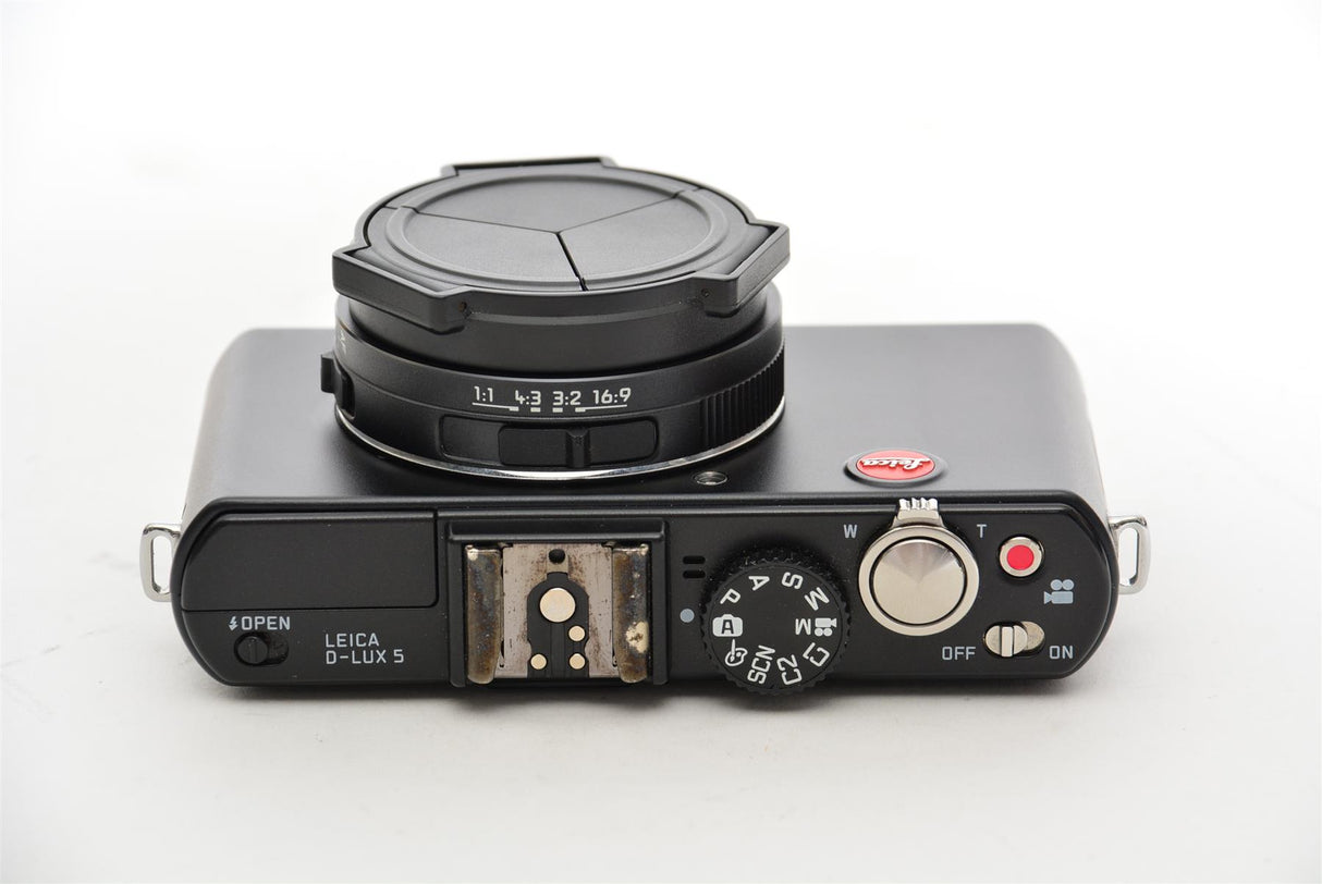 Used Leica D-Lux 5 with Accessories