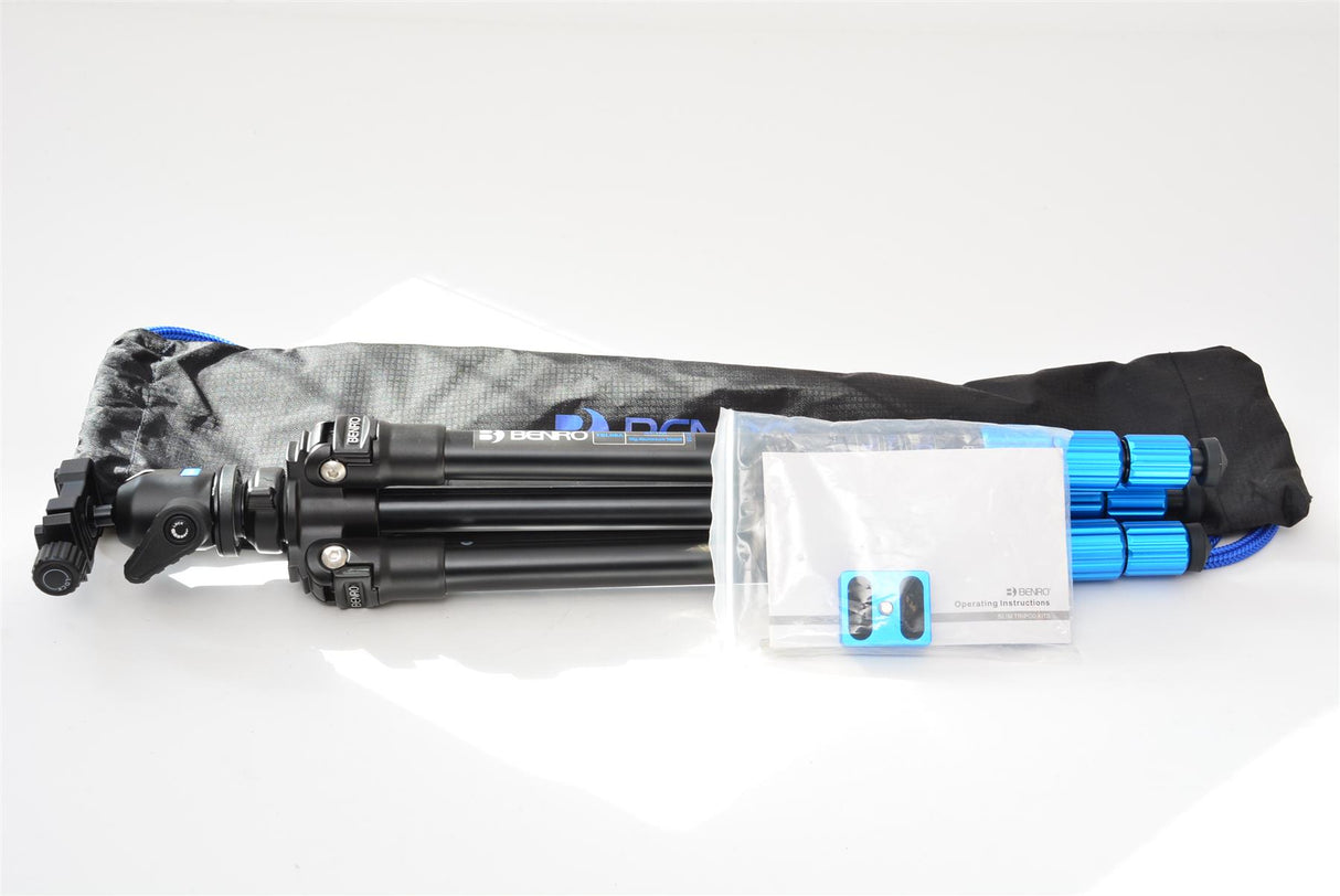 Used Benro TSL08A Slim Tripod
