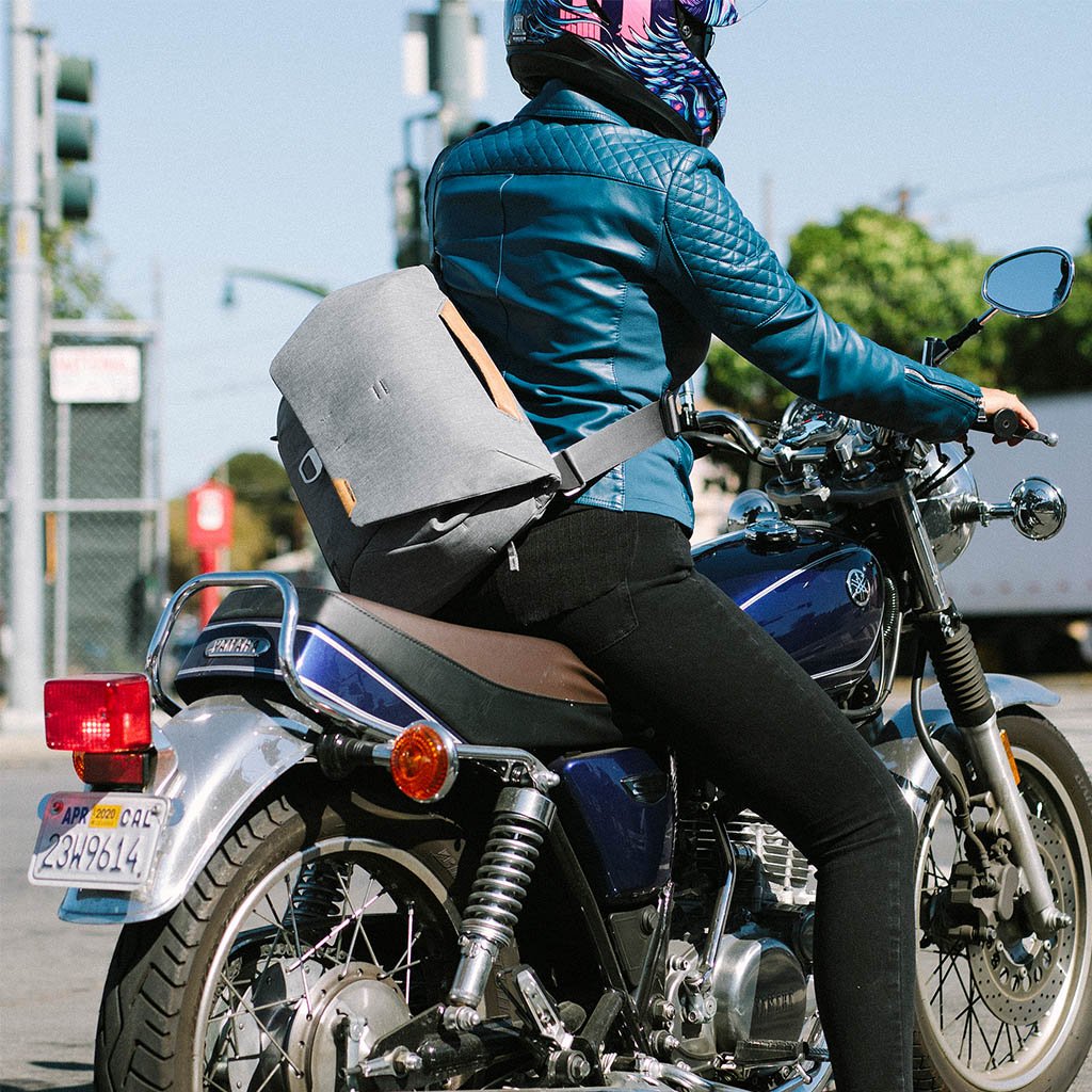 Peak Design Everyday Messenger 13L v2 - Ash