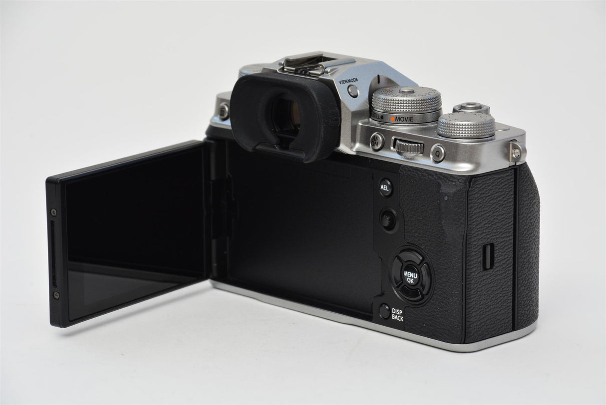 Used Fujifilm X-T4 Camera Body - Silver