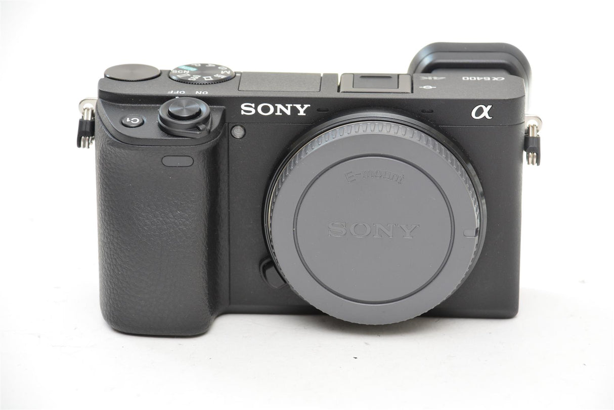 Used Sony A6400 Digital Camera with 18-135mm Lens