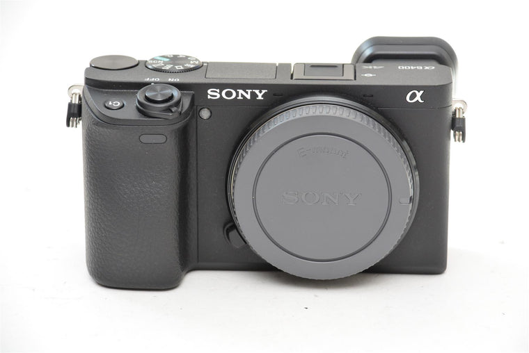 Used Sony A6400 Digital Camera with 18-135mm Lens