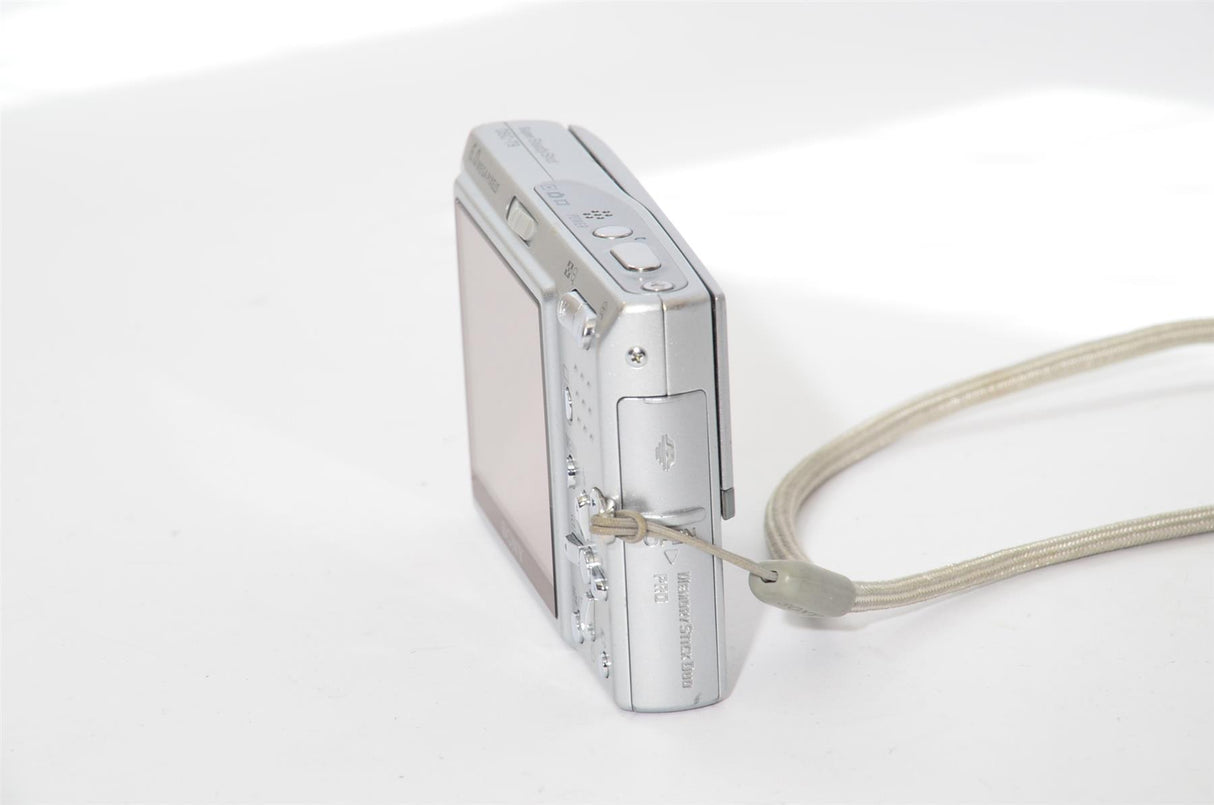 Used Sony Cybershot DSC-T9 Compact Digital Camera