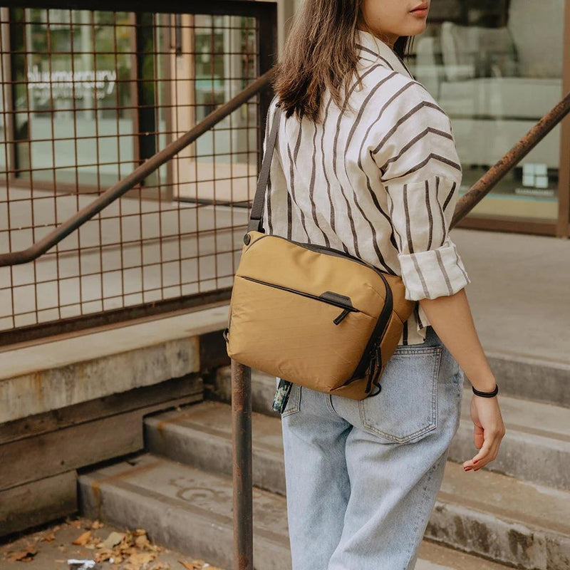 Peak Design Everyday Sling 6L v2 - Coyote