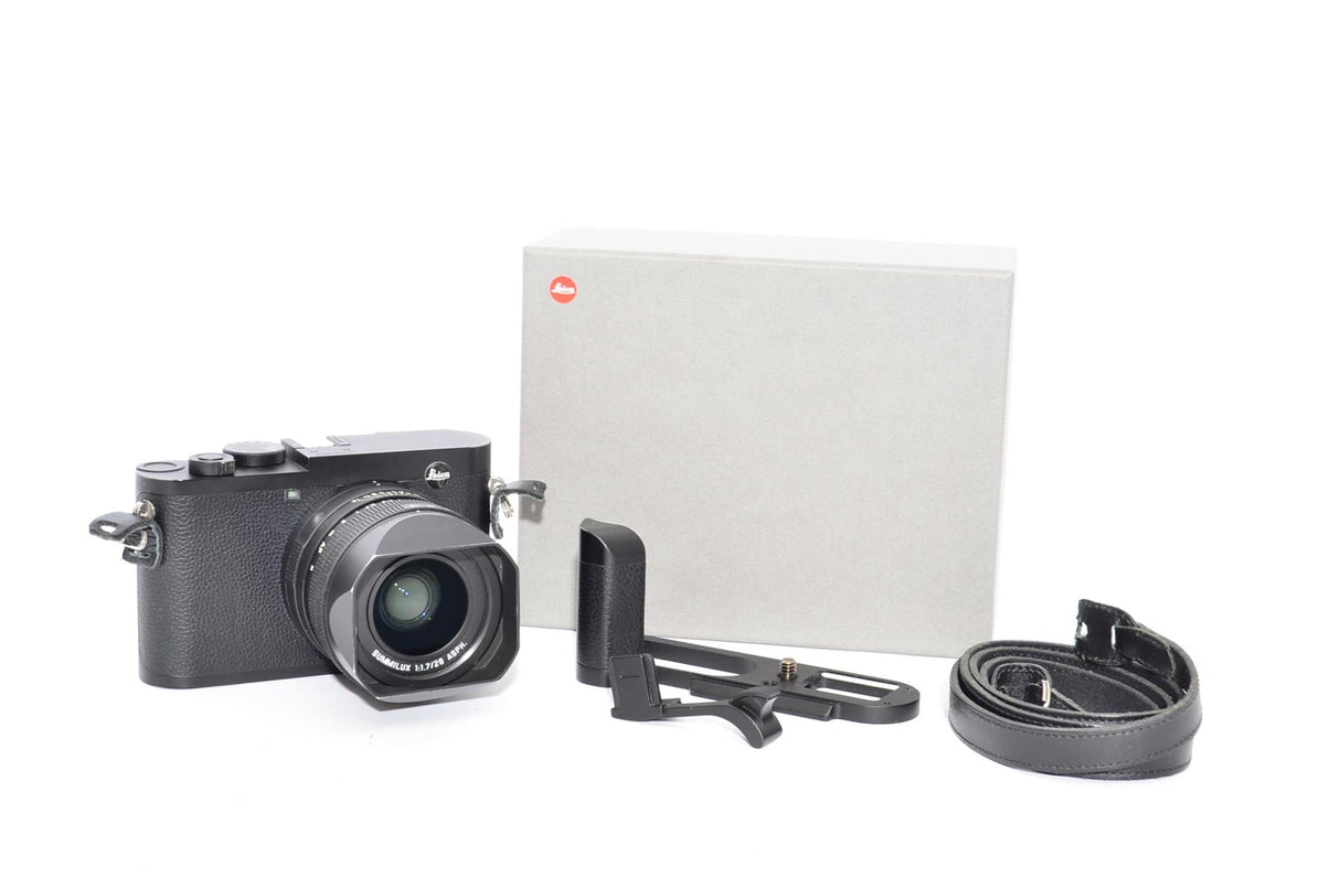 Used Leica Q2 Monochrom