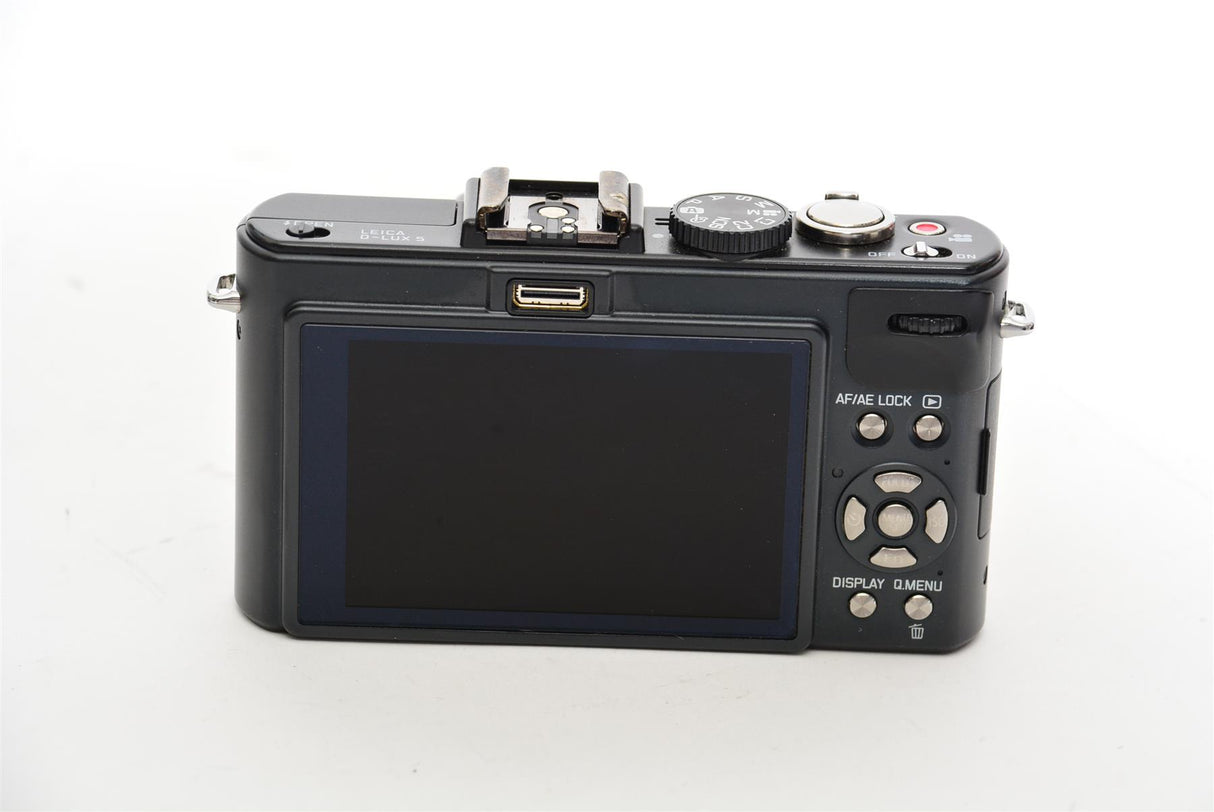 Used Leica D-Lux 5 with Accessories