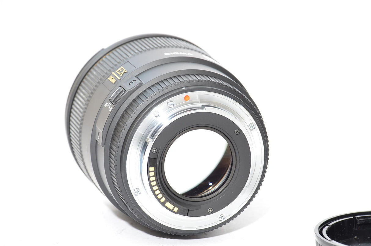 Use Sigma 85mm f/1.4 EX DG Lens For Canon