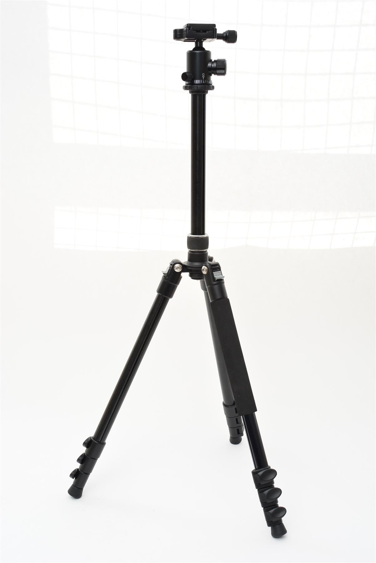 Used Beschoi M234 Tripod