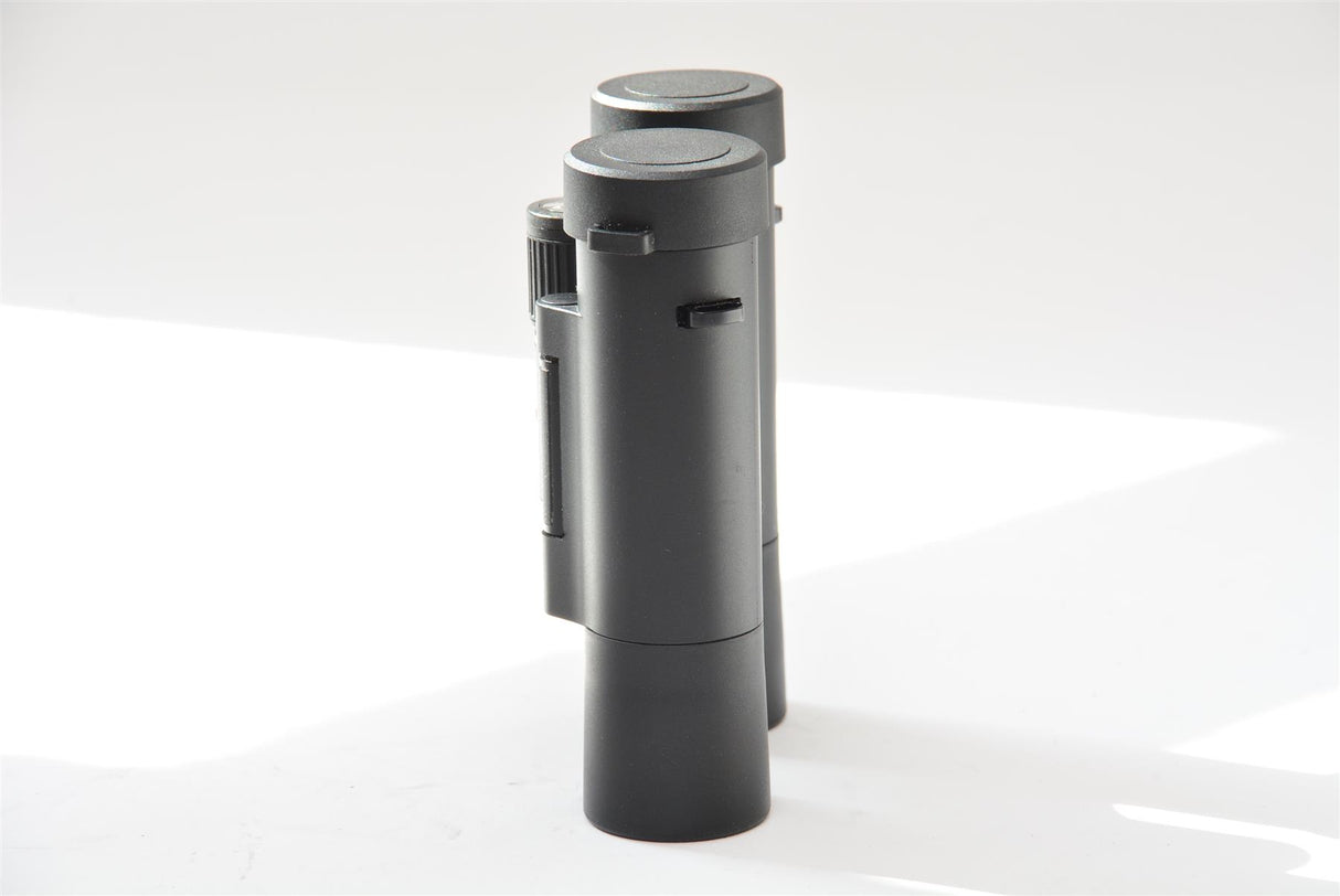Used Leica Ultravid 10x25 BR AquaDura Binoculars