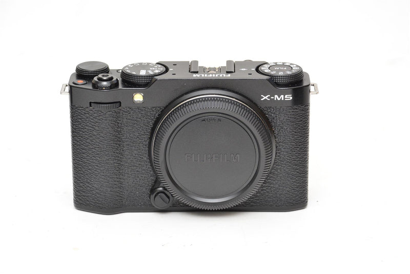 Used Fujifilm X-M5 with XC 15-45mm f/3.5-5.6 OIS PZ - Black
