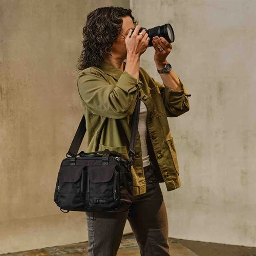 Tenba DNA v2 Shoulder Bag 10 - Black