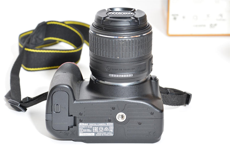 Used Nikon D3200 with 18-55 Kit + Sigma 70-300mm Lens