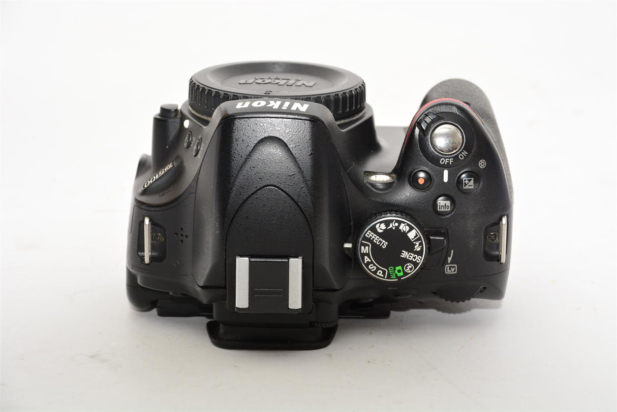 Used Nikon D5100 DSLR Camera